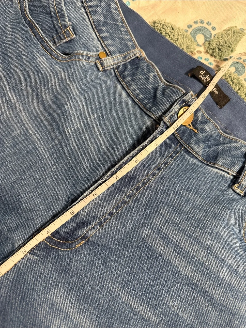 d. jeans Women’s Boyfriend Jeans - Medium Blue Wash